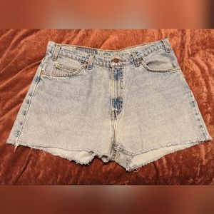 Vintage Levi's 550 Jean shorts light wash